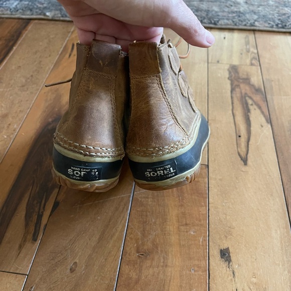 Sorrel sz 8 out and about duck boots - Picture 3 of 5